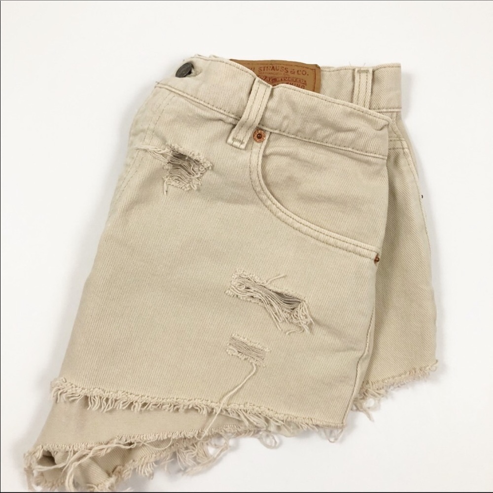 VTG Levi’s Mom cutoff jean shorts taupe size 8